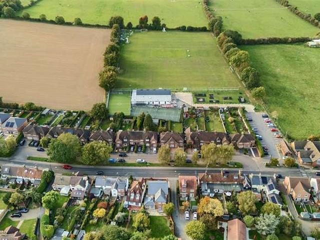Flat for sale in Five Acres, Hertfordshire