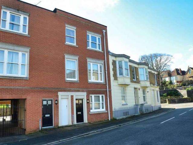 Flat for sale in Oakfield, Ryde