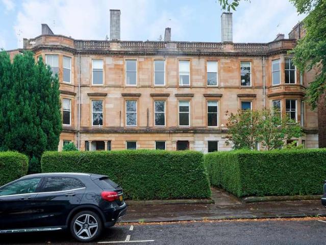 Flat for sale in Partick, Scotland