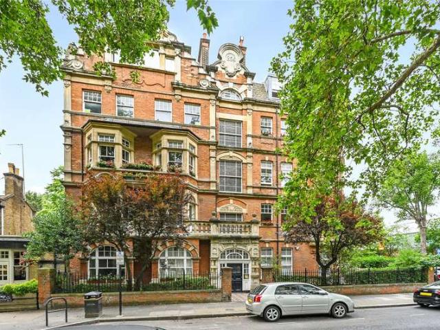 Flat for sale in Brook Green, Greater London