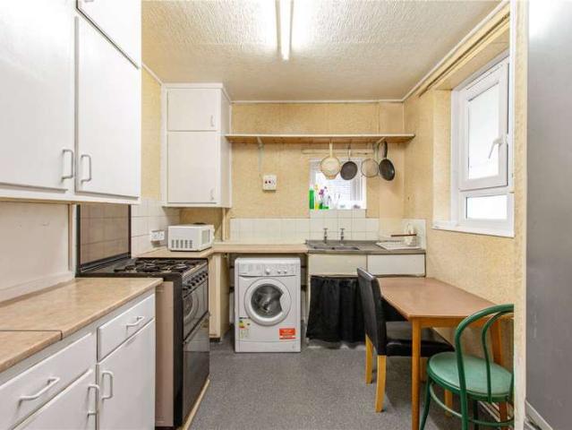 Flat for sale in South Hackney, Greater London