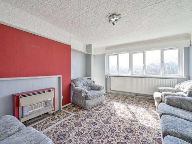 Flat for sale in Putney, Roehampton