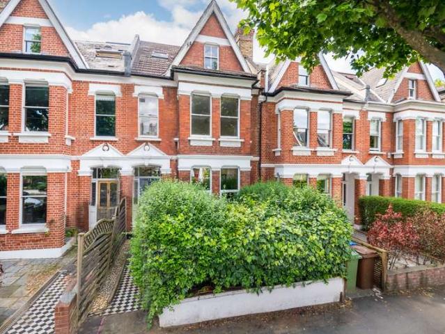 Flat for sale in Dulwich Village, Greater London