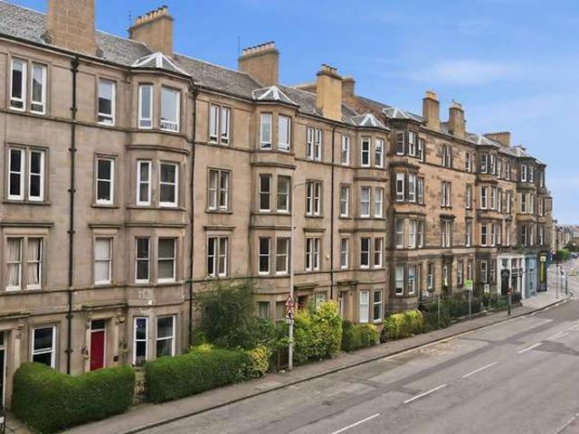 Flat for sale in Merchiston, Scotland