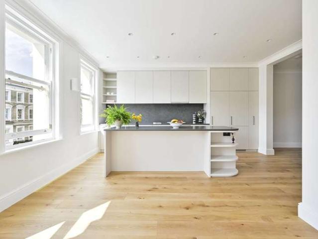 Flat for sale in Earl's Court, Earl's Court