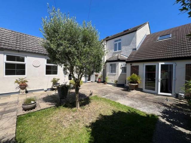 Flat for sale in Southend-on-sea, North Shoebury