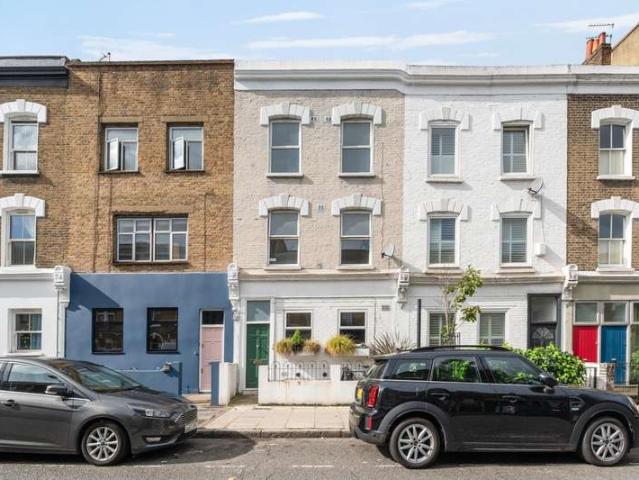 Flat for sale in Homerton, Greater London