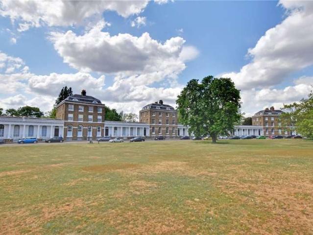 Flat for sale in London Borough of Lewisham, Blackheath
