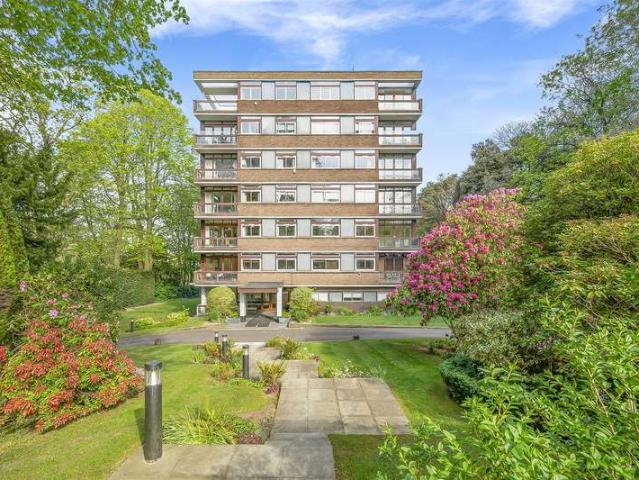 Flat for sale in West Hampstead, Greater London