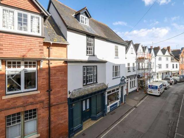 Flat for sale in Watergate, Devon