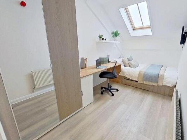 Flat for rent in Potters Corner, East Midlands