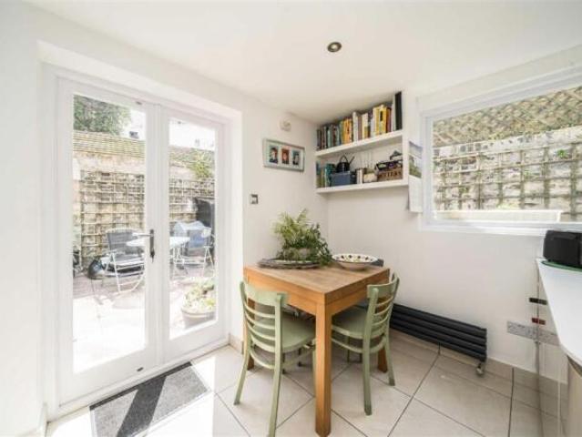 Flat for rent in Battersea, Greater London