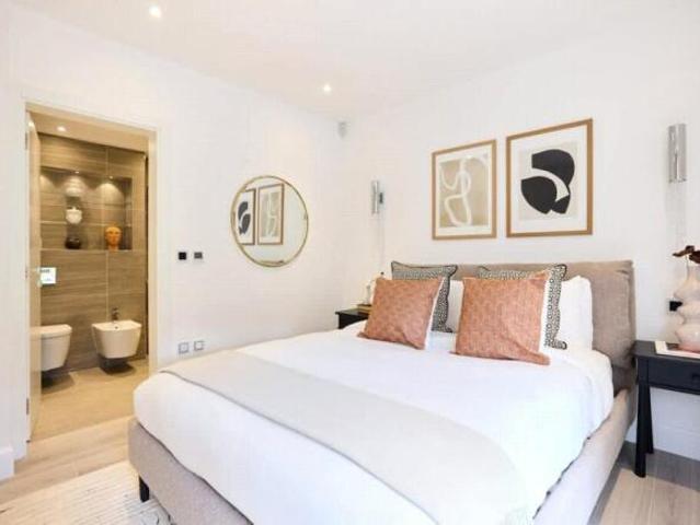 Flat for rent in Greater London