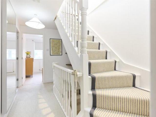 Flat for rent in Cat Hill