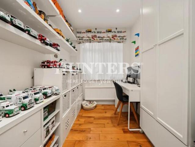 Flat for rent in Cat Hill