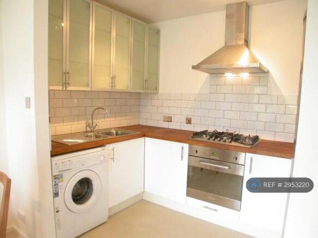 Flat for rent in Cat Hill