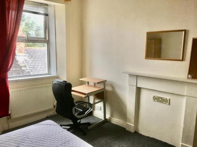 Flat for rent in Greenbank, Mount Wise