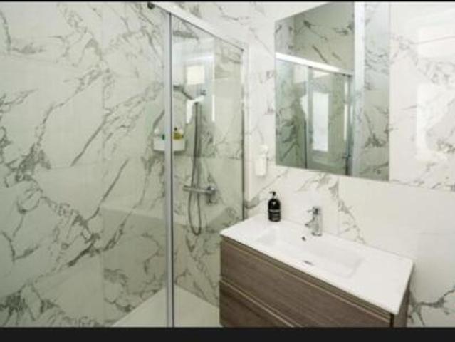 Flat for rent in Cat Hill