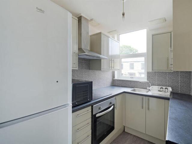 Flat for rent in Broomhill, South Yorkshire