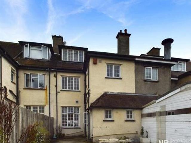 House for rent in Woodcote, Epsom