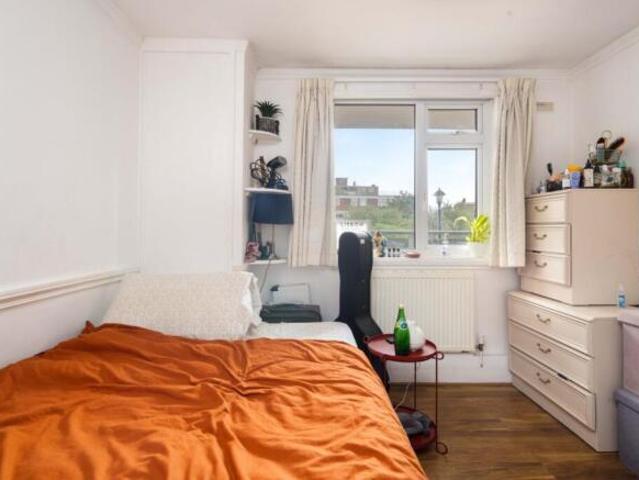 Flat for rent in Cat Hill