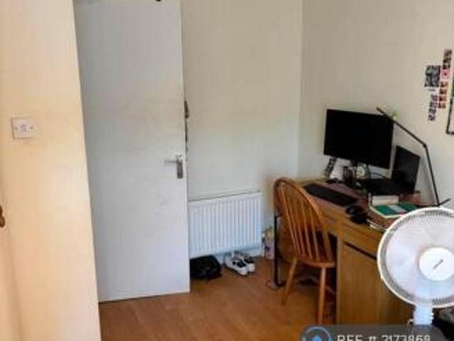Flat for rent in Cat Hill