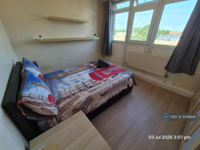 Flat for rent in Cat Hill