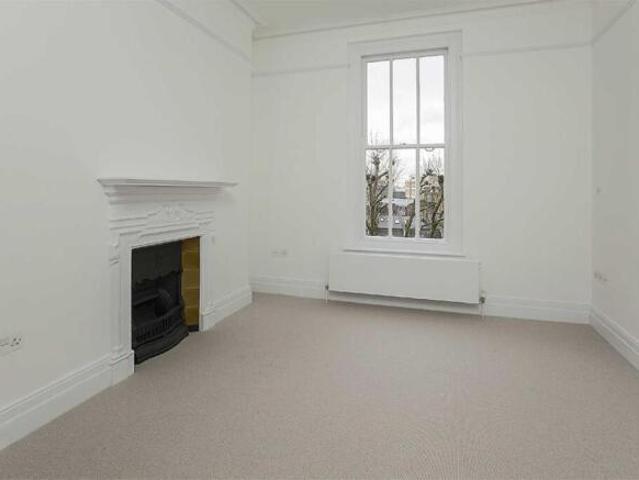 Flat for rent in Cat Hill