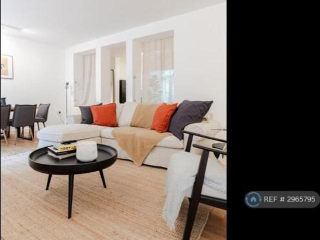 Flat for rent in Cat Hill