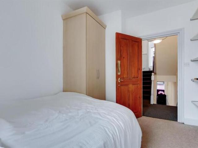 Flat for rent in Fulham, Walham Green