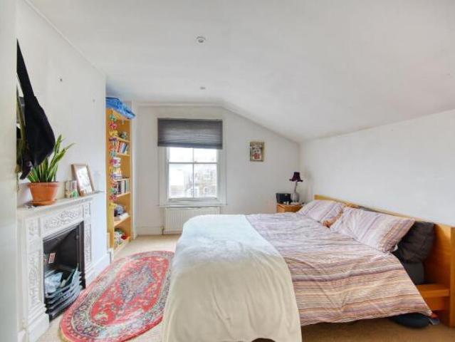 Flat for rent in Cat Hill
