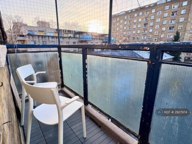 Flat for rent in Cat Hill