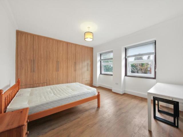 Flat for rent in Islington