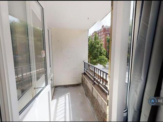 Flat for rent in Cat Hill