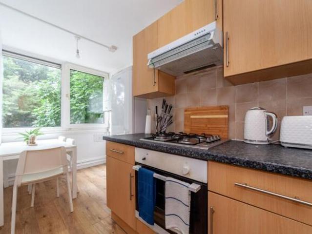 Flat for rent in Cat Hill