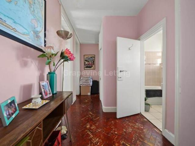 Flat for rent in Cat Hill