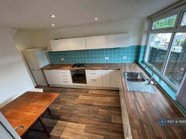 House for rent in Kingston Upon Thames, Greater London