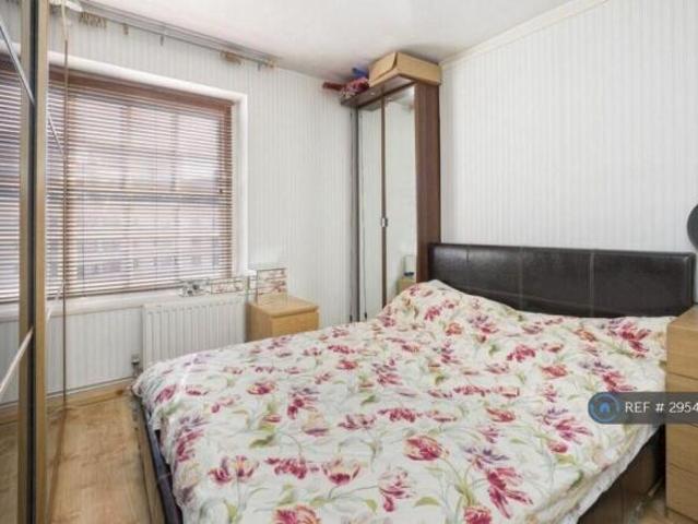 Flat for rent in Cat Hill