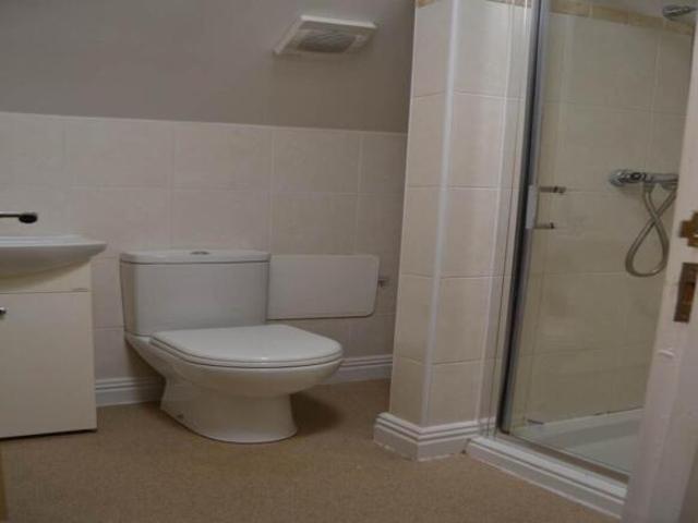 Flat for rent in Cathays, Wales