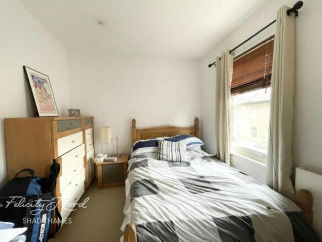 Flat for rent in Cat Hill