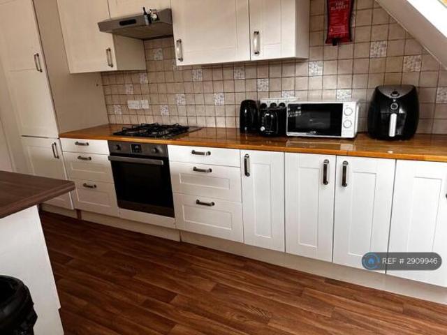 Flat for rent in Cat Hill