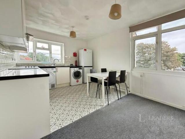 Flat for rent in Earlham Rise, East Bank