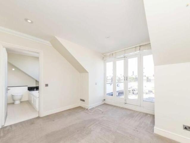 Flat for rent in Notting Hill, Greater London