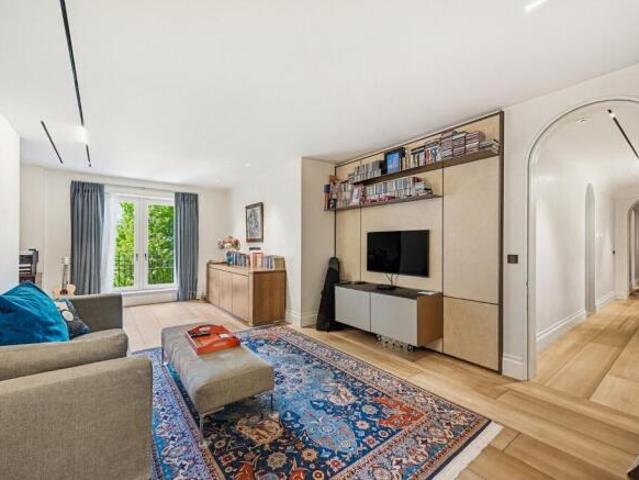 Flat for rent in Kensington, Calderstones