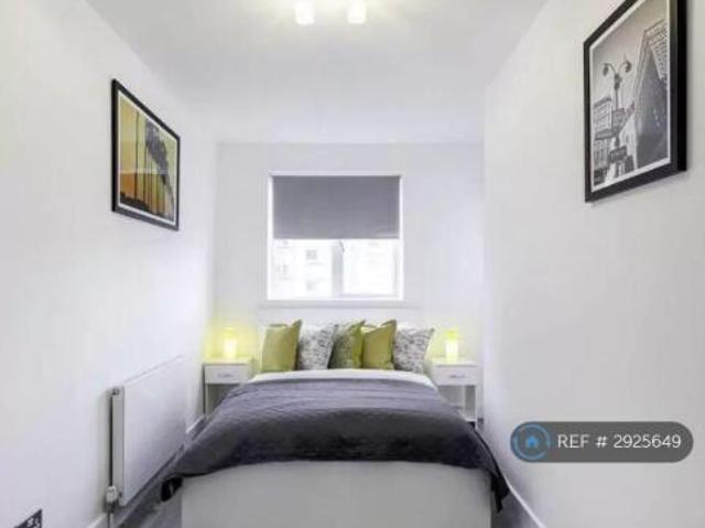 Flat for rent in Cat Hill