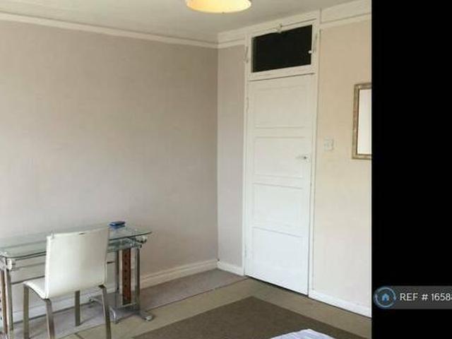 House for rent in Surrey