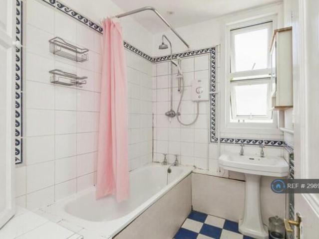 Flat for rent in Cat Hill