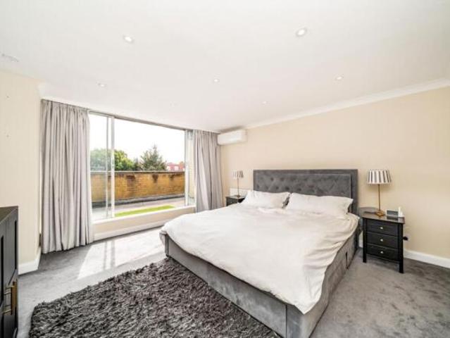 Flat for rent in Golders Green, Greater London
