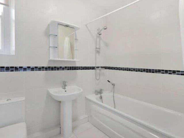 Flat for rent in Cat Hill