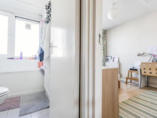 Flat for rent in Cat Hill